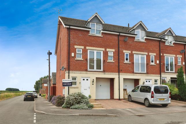 3 bedroom end of terrace house for sale
