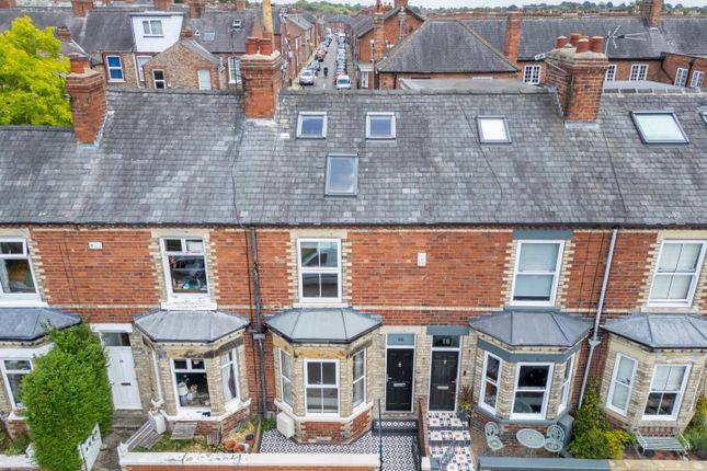 Knavesmire Crescent, York 3 bed terraced house for sale