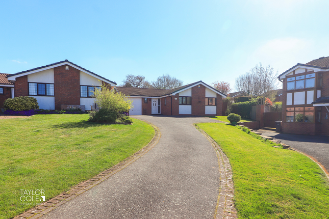 Morpeth, Dosthill 3 bed detached bungalow for sale