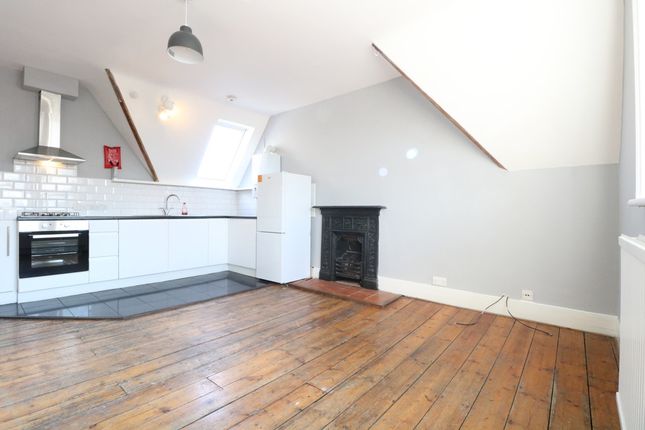 Craven Park, Harlesden, London 2 bed flat for sale