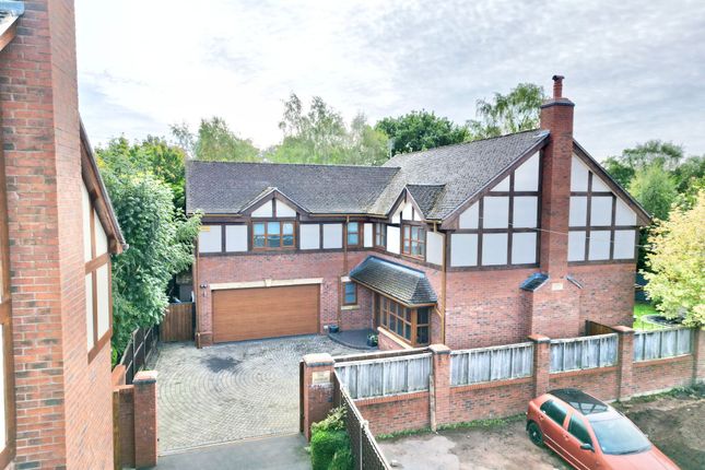 Newcastle Road, Whitmore, ST5 5 bed detached house for sale