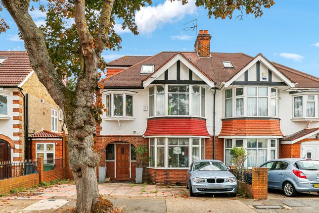 Bassett Gardens, Isleworth, TW7 4 bed semi