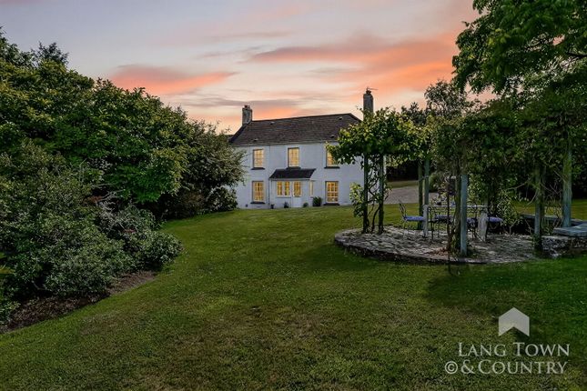 Saltash PL12 6 bed detached house for sale