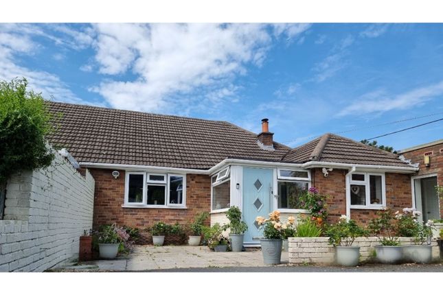 3 bedroom semi-detached bungalow for sale