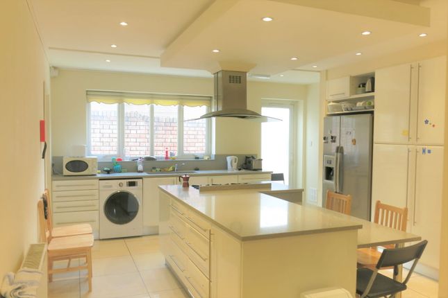 Leeside Crescent, London NW11 9 bed detached house for sale