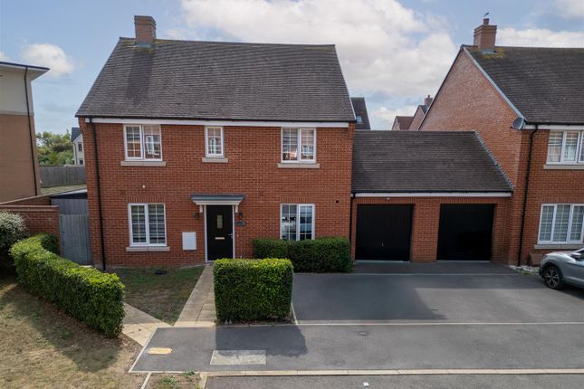 Apollo Close, Aylesbury HP18 4 bed house for sale