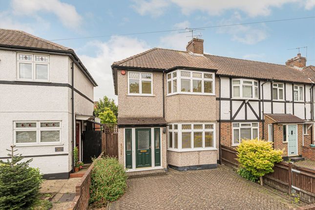 Warren Road, Twickenham TW2 3 bed house for sale