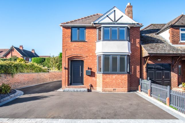 Oakfield Road, Wordsley, Stourbridge... 3 bed detached house for sale