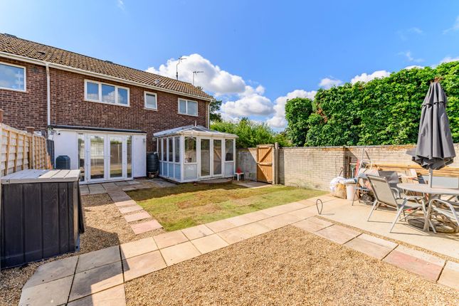 Beevors Garden, Ditchingham 3 bed end of terrace house for sale