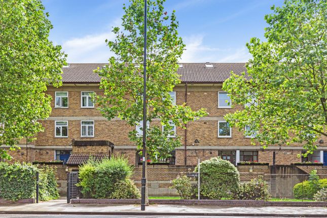 Kingsland Road, London, E2 3 bed house for sale