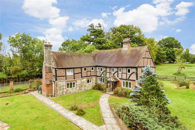 3 bedroom link detached house for sale