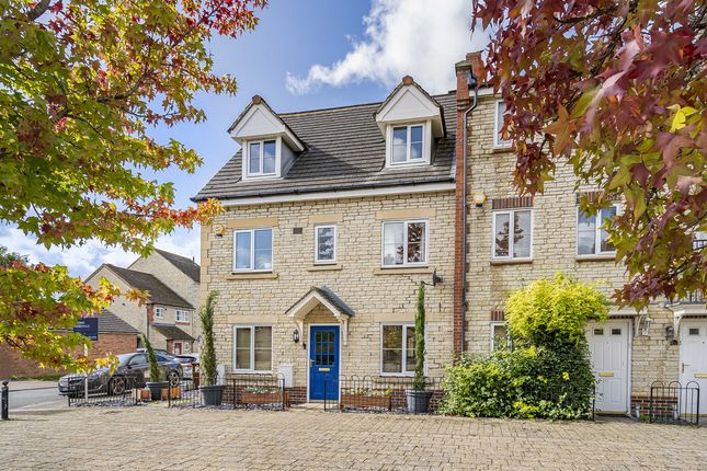 Grebe Road, Bicester, OX26 4 bed end of terrace house for sale
