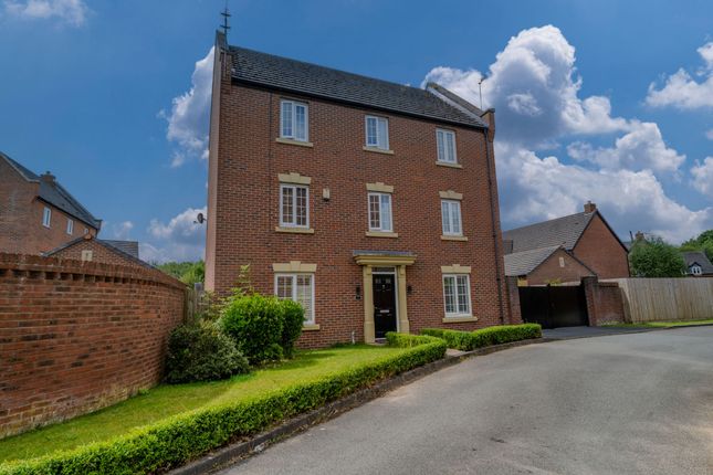 6 bed detached house