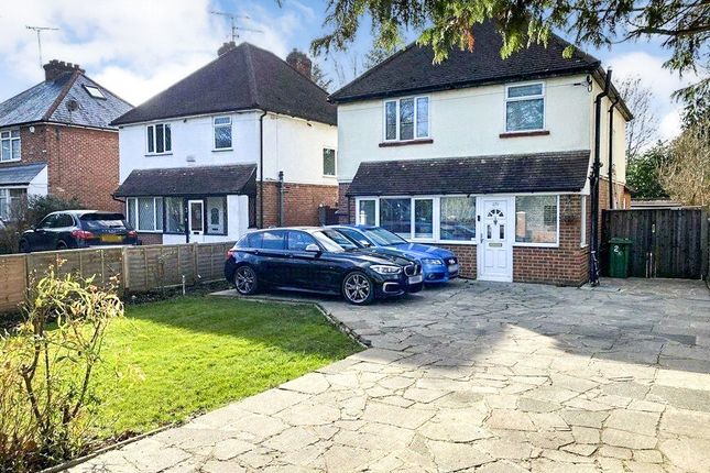 Frimley Road, Surrey GU15 3 bed detached house for sale