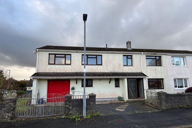 6 bed semi-detached house