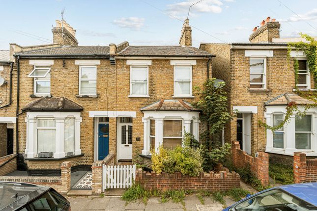 Grosvenor Road, Brentford  TW8 3 bed end of terrace house for sale