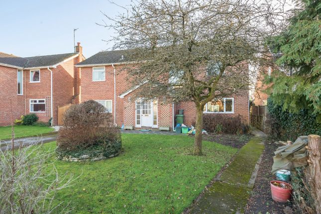 4 bed detached house