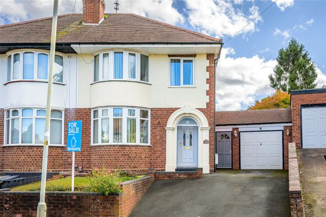 Lytton Avenue, Penn, Wolverhampton... 3 bed semi