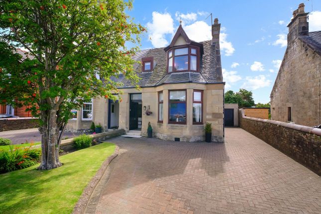 3 bedroom semi-detached villa for sale
