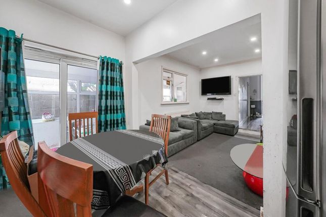 5 bed terraced house
