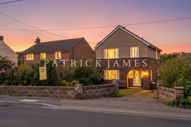 Manningtree, Essex 3 bed detached house for sale