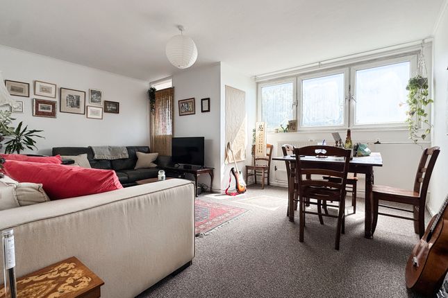 3 bedroom flat for sale