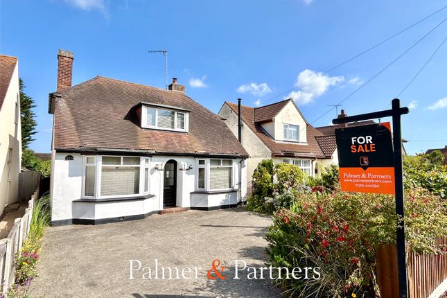 Walton Road, Walton on the Naze... 3 bed detached house for sale