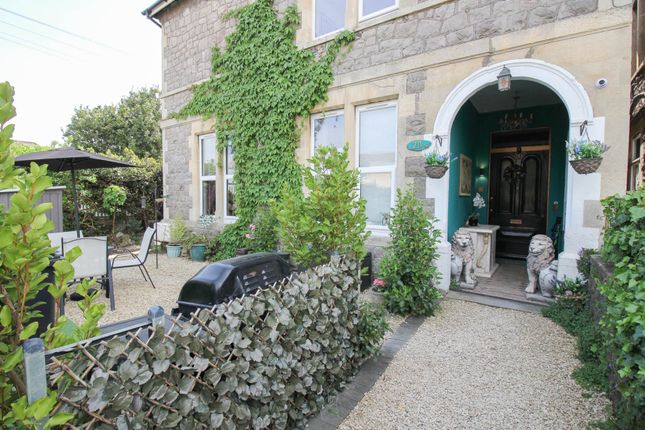 3 bedroom flat for sale