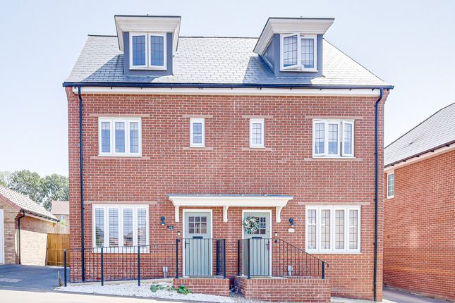 3 bedroom semi-detached house for sale
