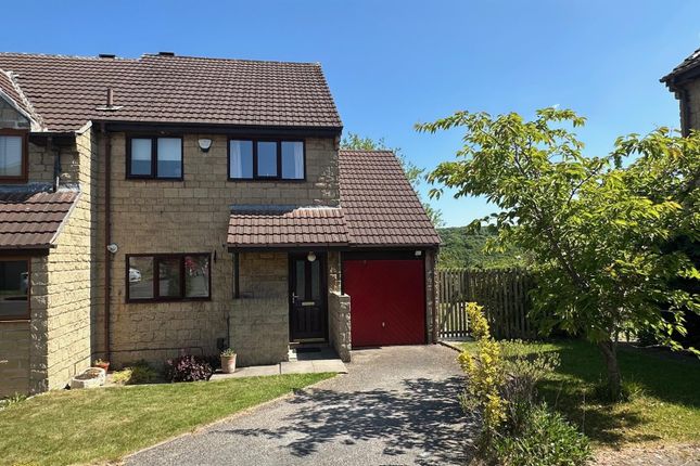 Martindale Close, Eccleshill, Bradford 3 bed townhouse for sale