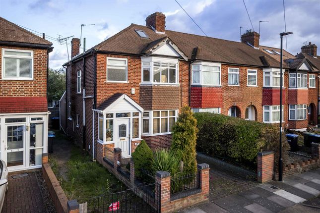 Lynmouth Avenue, Enfield 3 bed end of terrace house for sale