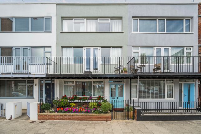 High Street, Old Portsmouth 4 bed townhouse for sale