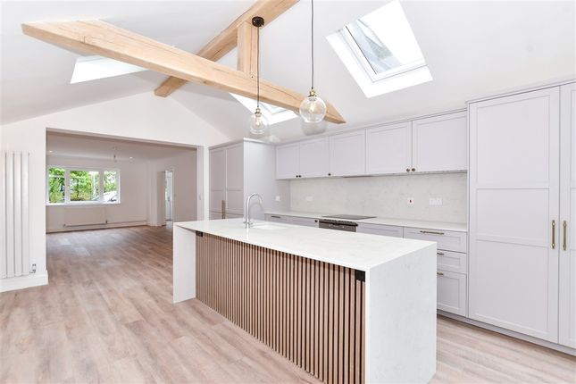 Loose Road, Maidstone, Kent 3 bed terraced house for sale