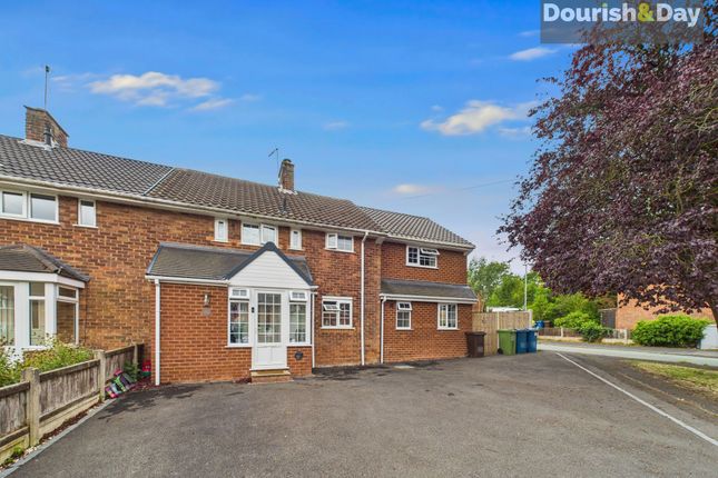 5 bedroom semi-detached house for sale
