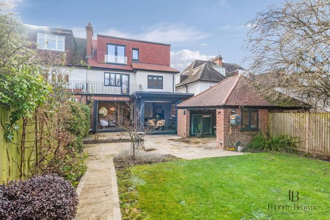 5 bedroom semi-detached house for sale