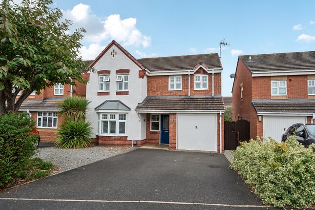 DONALBAIN CLOSE, WARWICK CV34 4 bed detached house for sale