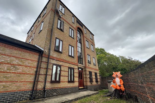 Tollgate Road, Beckton, London, E6 1 bed flat for sale