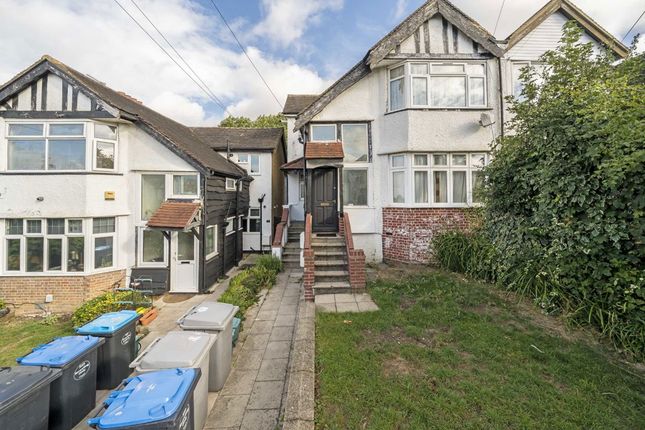 Oak Tree Dell, London NW9 2 bed flat for sale