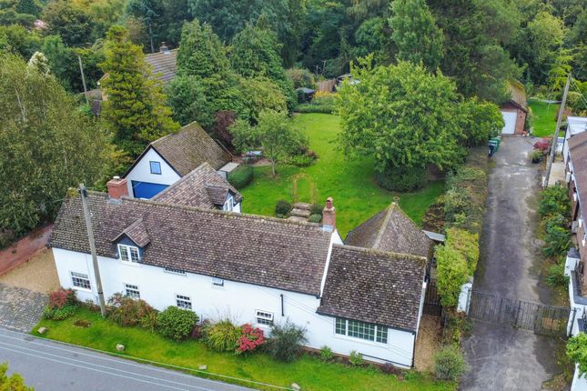 Parish Hill, Bournheath, Bromsgrove... 3 bed detached house for sale
