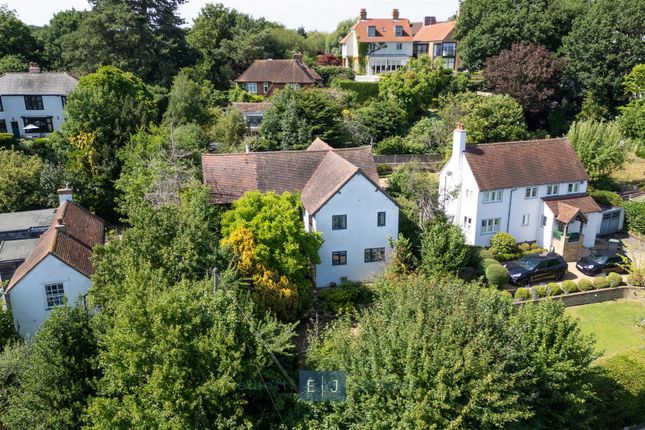 York Hill, Loughton IG10 5 bed detached house for sale