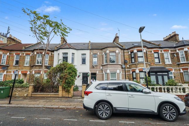 3 bedroom flat for sale