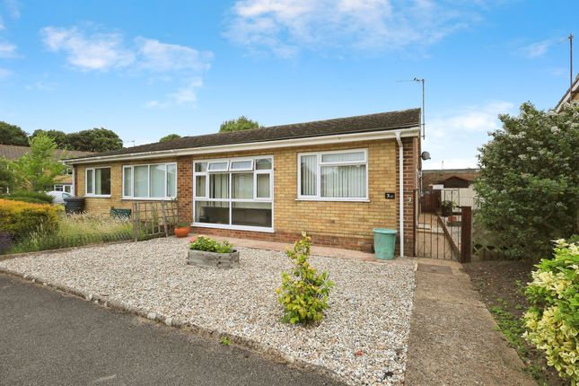 2 bedroom semi-detached bungalow for sale