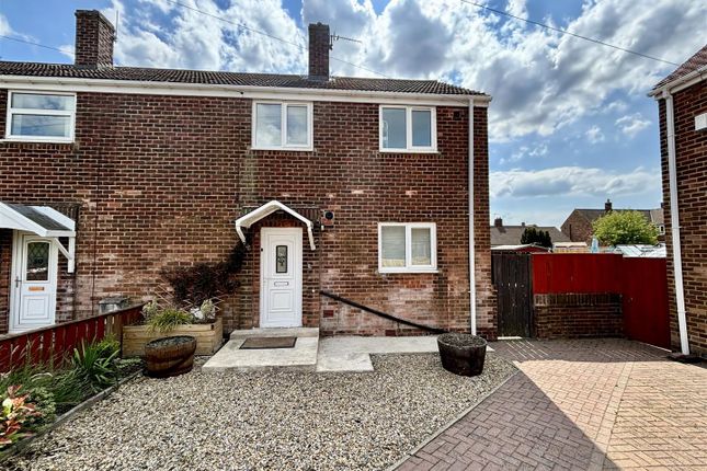 Henry Avenue, Bowburn, Durham 4 bed semi