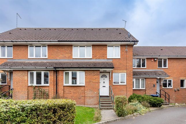 Eagle Close, Waltham Abbey 2 bed terraced house for sale