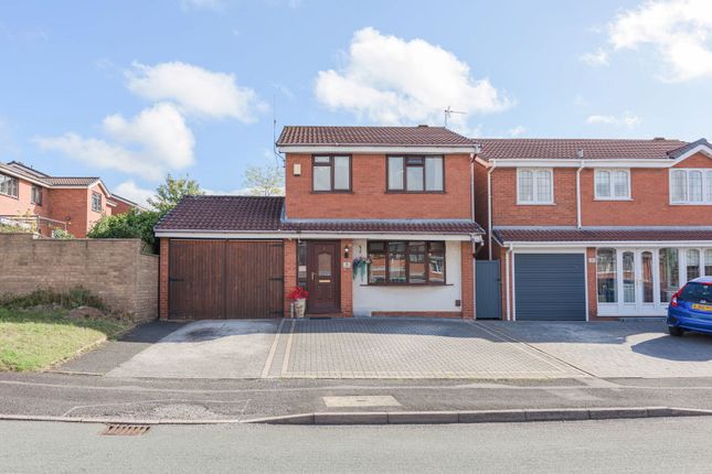 Green Meadows, Cannock WS12 3 bed detached house for sale