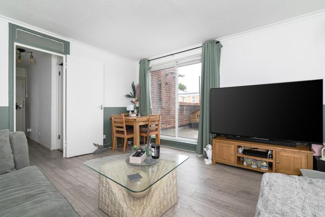 Folkestone Road, London 1 bed flat for sale