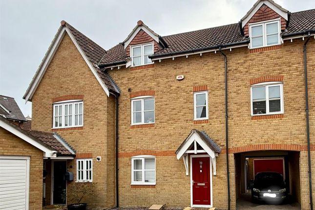 3 bedroom town house for sale