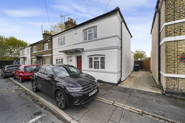 2 bedroom end of terrace house for sale