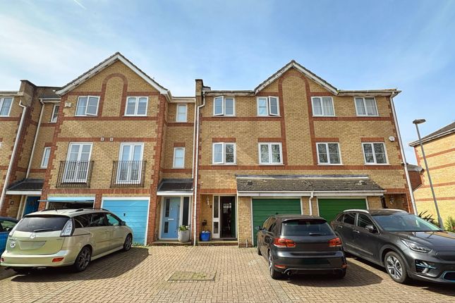5 bedroom town house for sale