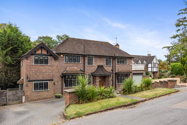 Pelhams Walk, Esher, Surrey, KT10 5 bed detached house for sale